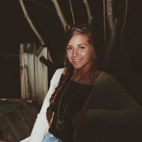 Meet your Posher, Jenna - Picture 1 of 1